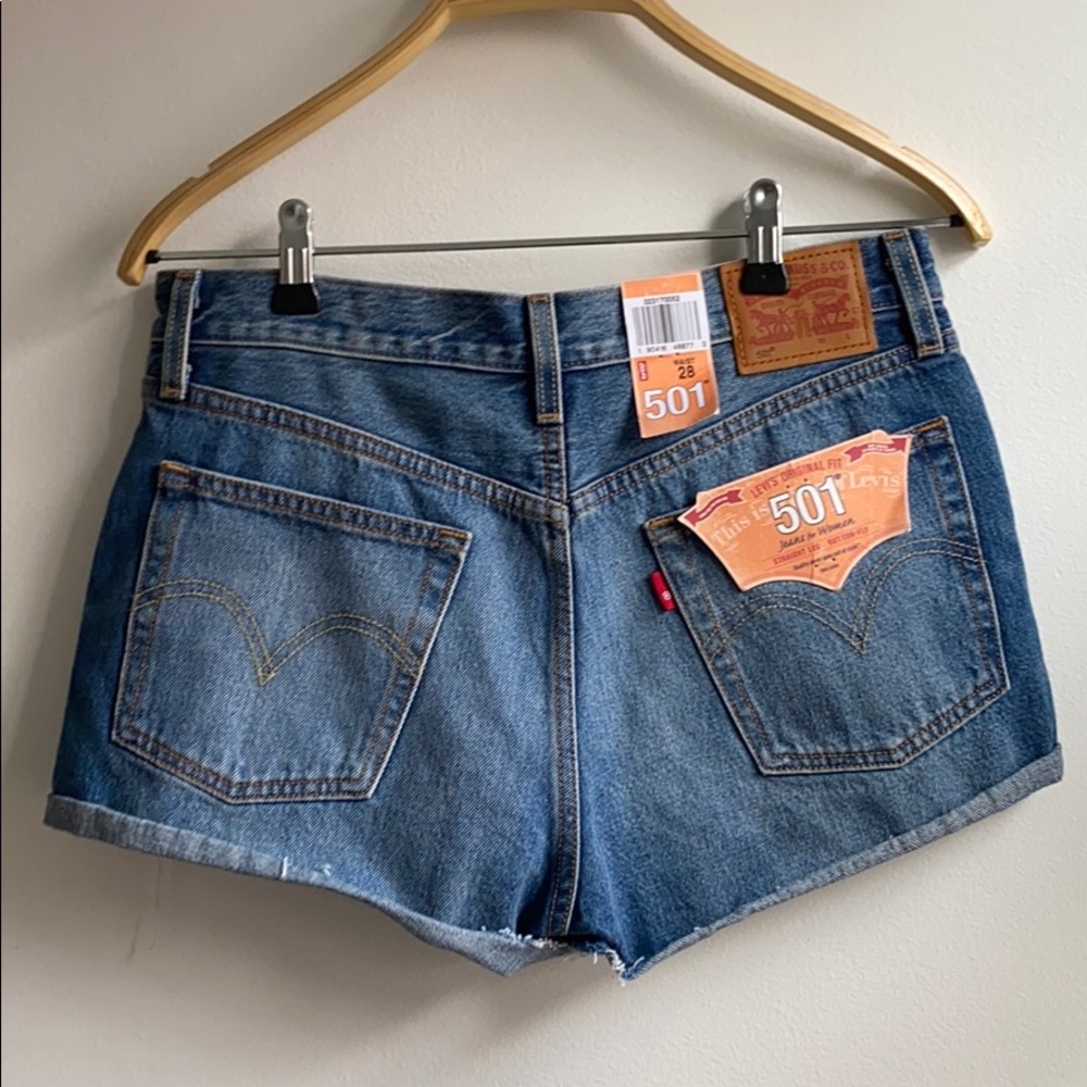 NWT Levi's 501 High Rise Denim Short - Picture 2 of 7